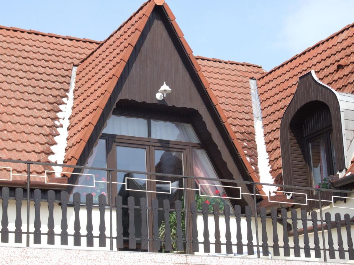Révész Vendégház Harkány Exterior foto
